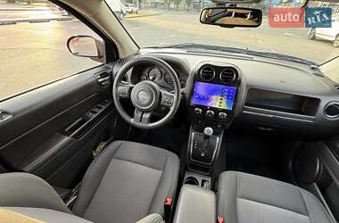 Внедорожник / Кроссовер Jeep Compass 2013 в 