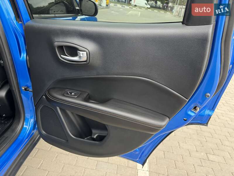 Внедорожник / Кроссовер Jeep Compass 2020 в Ровно