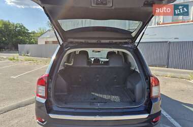 Внедорожник / Кроссовер Jeep Compass 2014 в 