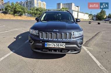 Внедорожник / Кроссовер Jeep Compass 2014 в 
