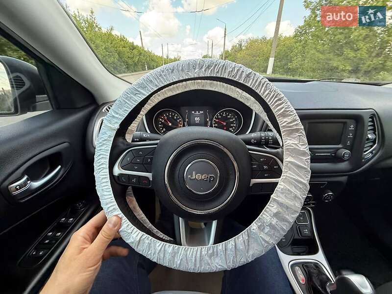 Внедорожник / Кроссовер Jeep Compass 2017 в Каменском