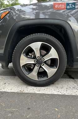 Позашляховик / Кросовер Jeep Compass 2017 в 