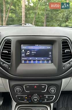 Позашляховик / Кросовер Jeep Compass 2017 в 