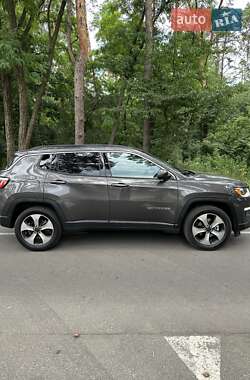 Позашляховик / Кросовер Jeep Compass 2017 в 
