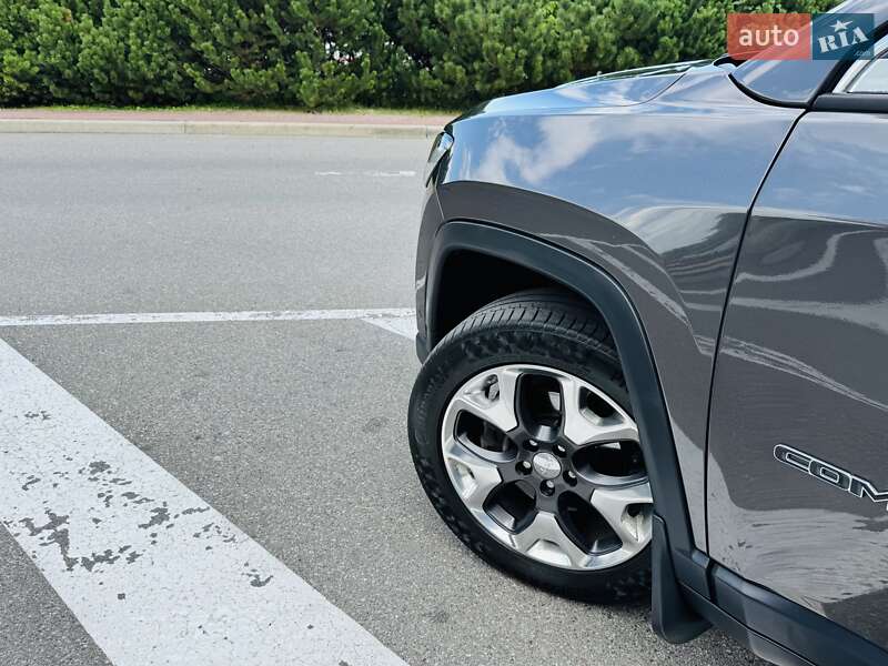 Внедорожник / Кроссовер Jeep Compass 2019 в Киеве