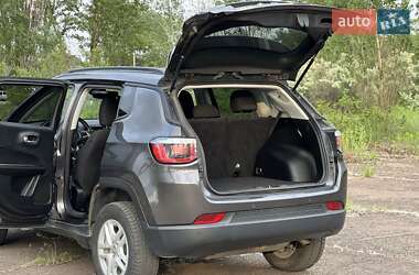 Внедорожник / Кроссовер Jeep Compass 2017 в 