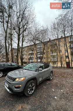 Внедорожник / Кроссовер Jeep Compass 2019 в 