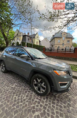 Внедорожник / Кроссовер Jeep Compass 2019 в 