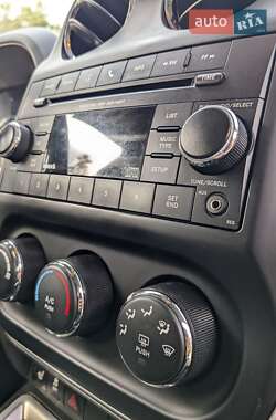Внедорожник / Кроссовер Jeep Compass 2016 в 