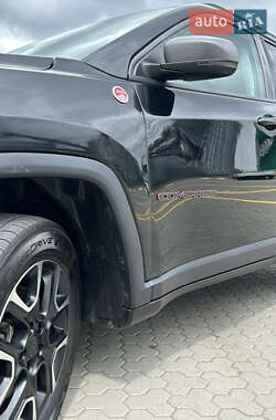 Внедорожник / Кроссовер Jeep Compass 2020 в 