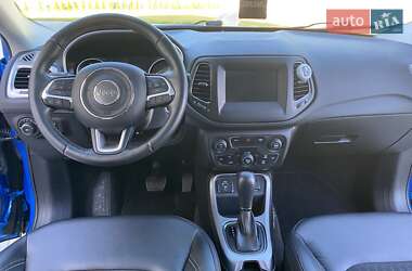 Внедорожник / Кроссовер Jeep Compass 2018 в 