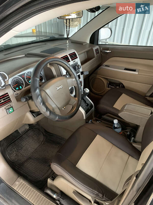 Внедорожник / Кроссовер Jeep Compass 2008 в Лысянке