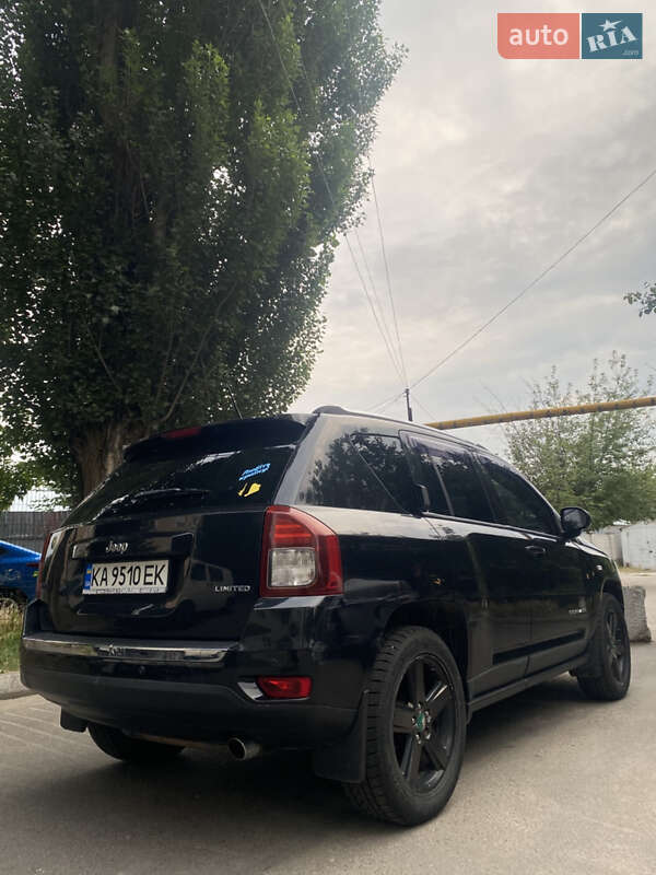 Внедорожник / Кроссовер Jeep Compass 2011 в Броварах