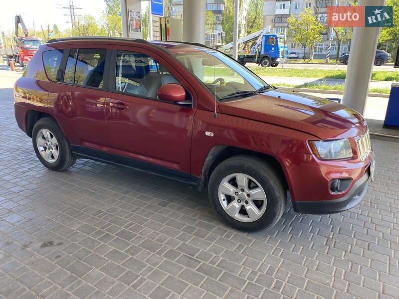 Внедорожник / Кроссовер Jeep Compass 2016 в Николаеве