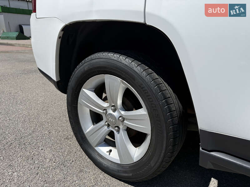 Внедорожник / Кроссовер Jeep Compass 2015 в Виннице