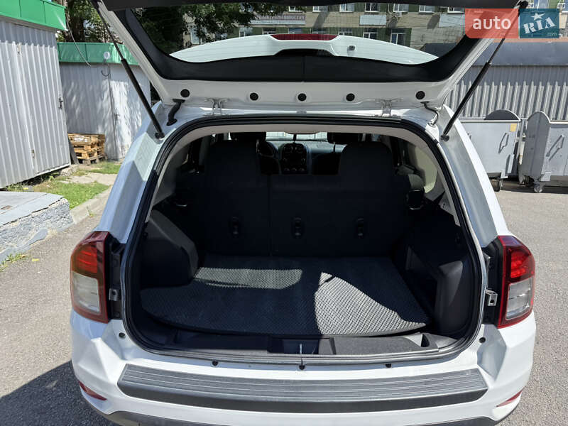 Внедорожник / Кроссовер Jeep Compass 2015 в Виннице