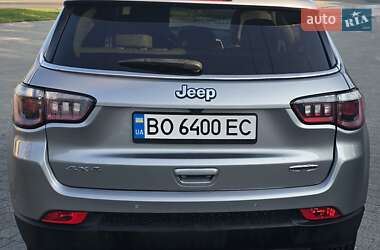 Внедорожник / Кроссовер Jeep Compass 2018 в 