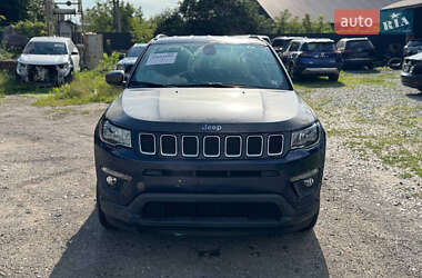 Внедорожник / Кроссовер Jeep Compass 2018 в 
