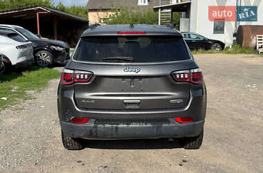 Внедорожник / Кроссовер Jeep Compass 2018 в 