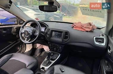 Внедорожник / Кроссовер Jeep Compass 2018 в 