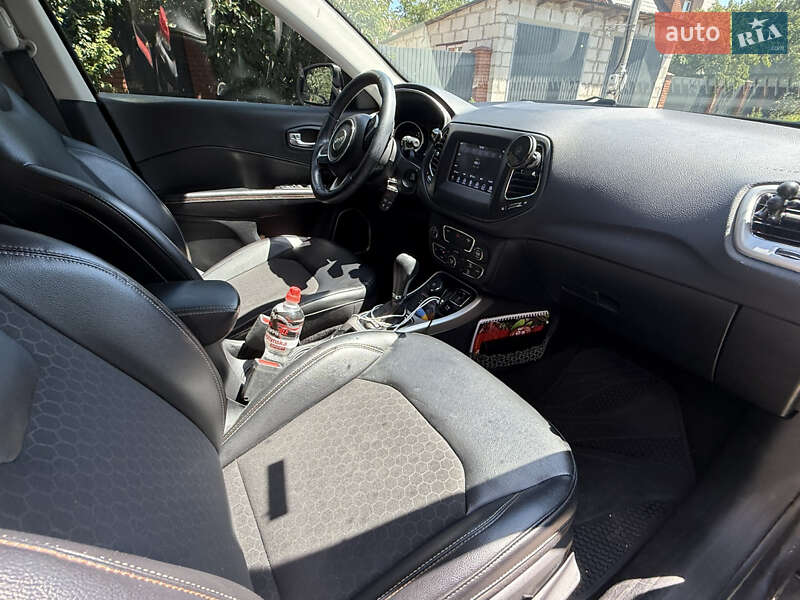 Внедорожник / Кроссовер Jeep Compass 2017 в Киеве