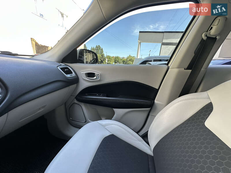 Внедорожник / Кроссовер Jeep Compass 2018 в Ивано-Франковске фото 11 Внедорожник / Кроссовер Jeep Compass 2018 в Ивано-Франковске