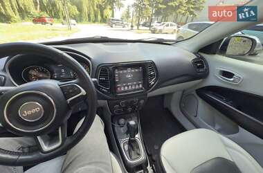 Внедорожник / Кроссовер Jeep Compass 2017 в 