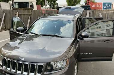 Внедорожник / Кроссовер Jeep Compass 2016 в Вишневом