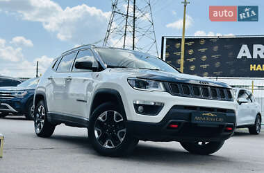 Внедорожник / Кроссовер Jeep Compass 2017 в 