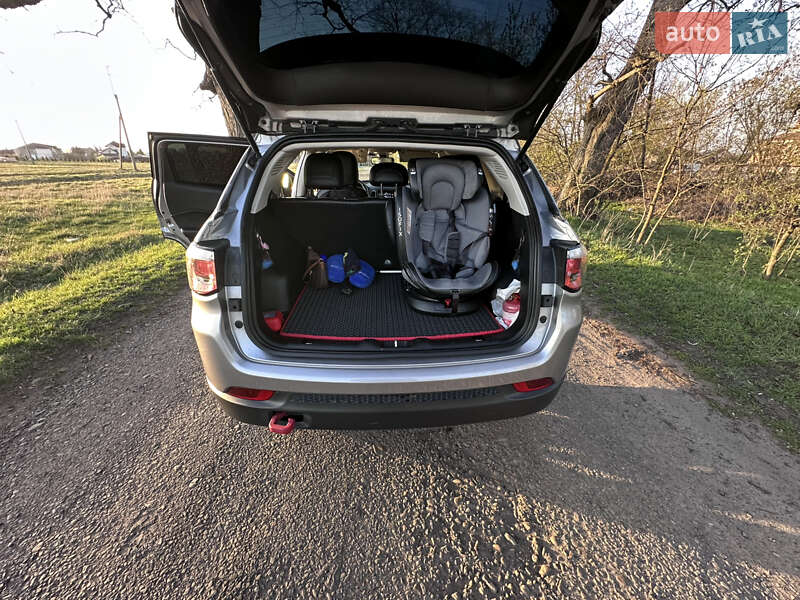 Внедорожник / Кроссовер Jeep Compass 2018 в Львове фото 17 Внедорожник / Кроссовер Jeep Compass 2018 в Львове