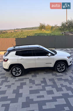 Внедорожник / Кроссовер Jeep Compass 2018 в 