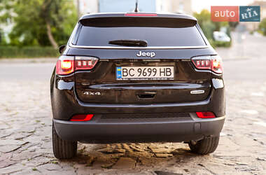 Внедорожник / Кроссовер Jeep Compass 2018 в 