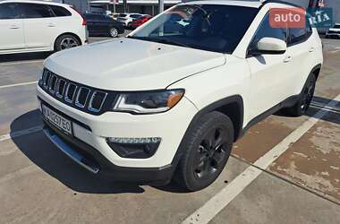 Внедорожник / Кроссовер Jeep Compass 2017 в 
