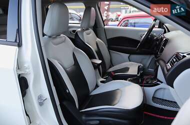 Внедорожник / Кроссовер Jeep Compass 2017 в 
