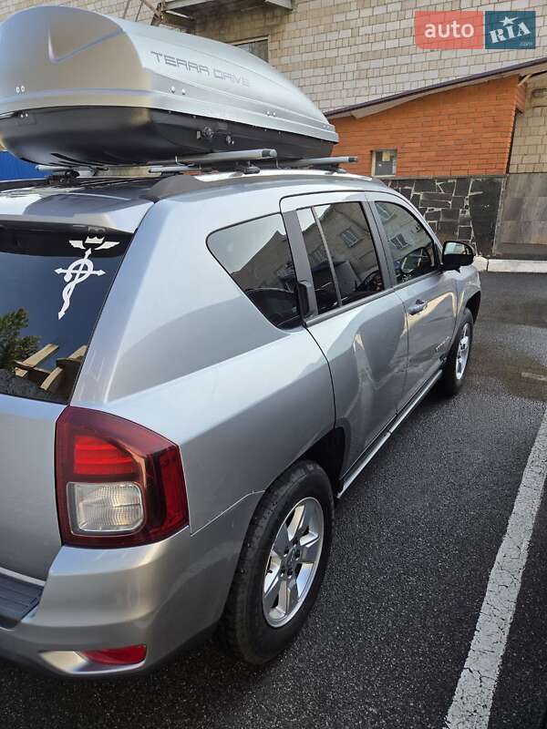 Внедорожник / Кроссовер Jeep Compass 2014 в Буче