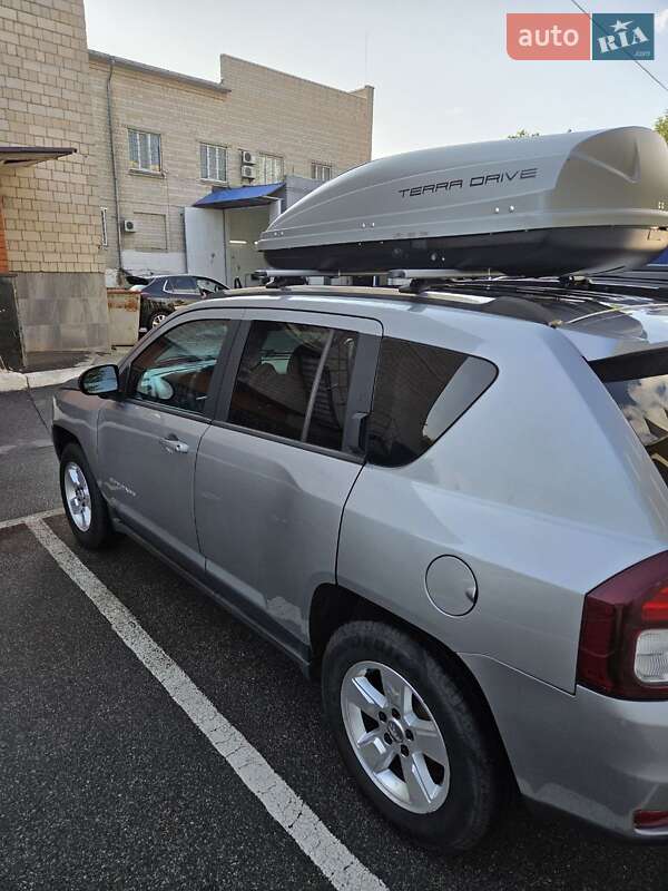 Внедорожник / Кроссовер Jeep Compass 2014 в Буче