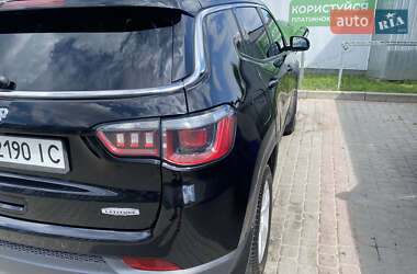 Внедорожник / Кроссовер Jeep Compass 2017 в 