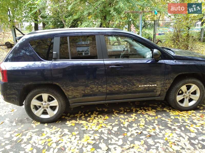 Внедорожник / Кроссовер Jeep Compass 2015 в Киеве