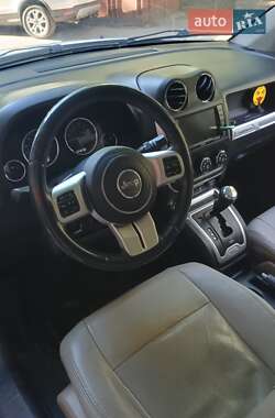 Внедорожник / Кроссовер Jeep Compass 2013 в 