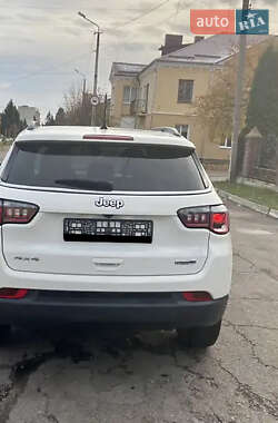 Внедорожник / Кроссовер Jeep Compass 2019 в 
