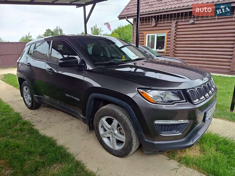 Позашляховик / Кросовер Jeep Compass 2018 в Долині фото 4 Позашляховик / Кросовер Jeep Compass 2018 в Долині