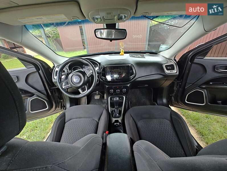 Позашляховик / Кросовер Jeep Compass 2018 в Долині фото 8 Позашляховик / Кросовер Jeep Compass 2018 в Долині