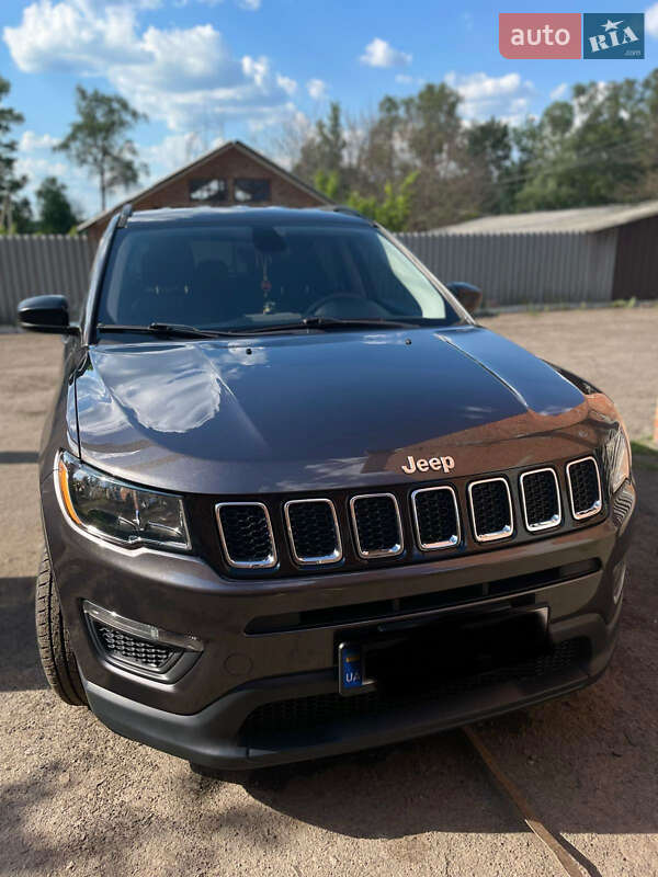 Позашляховик / Кросовер Jeep Compass 2018 в Ромнах фото 2 Позашляховик / Кросовер Jeep Compass 2018 в Ромнах