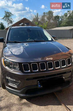 Внедорожник / Кроссовер Jeep Compass 2018 в 
