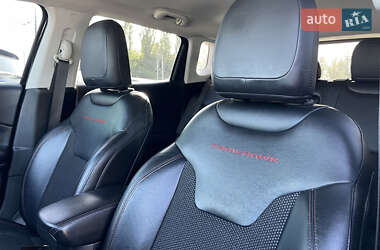 Внедорожник / Кроссовер Jeep Compass 2018 в 
