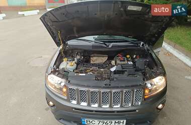 Внедорожник / Кроссовер Jeep Compass 2016 в 