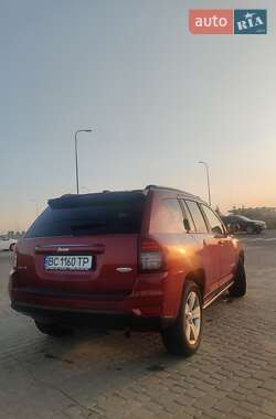 Внедорожник / Кроссовер Jeep Compass 2015 в 