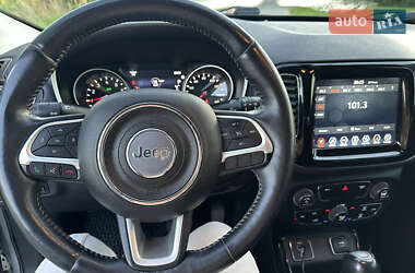 Внедорожник / Кроссовер Jeep Compass 2018 в 