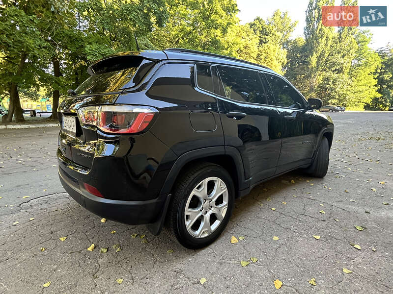 Внедорожник / Кроссовер Jeep Compass 2017 в Чернигове