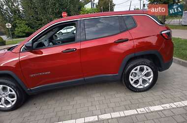 Внедорожник / Кроссовер Jeep Compass 2024 в 